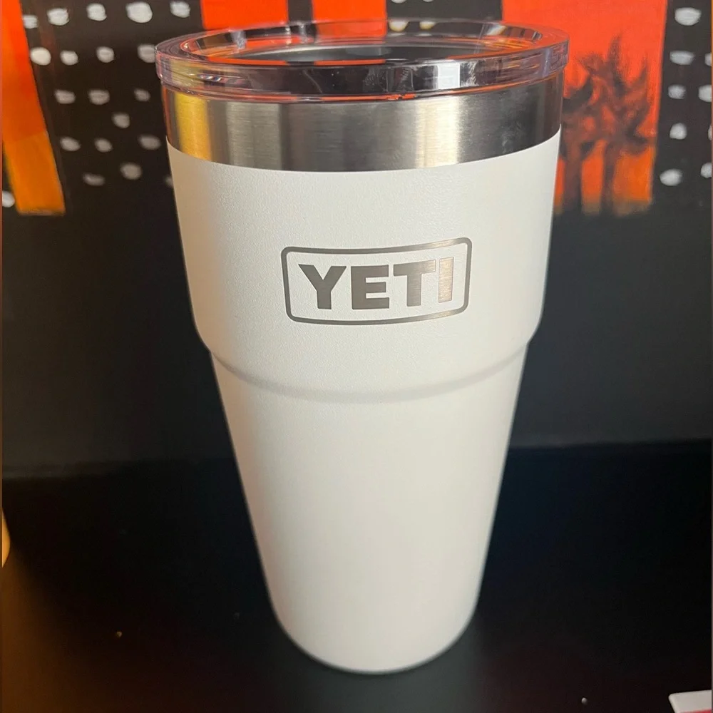 YETI Rambler 20oz Cup in Classic White coffee Tumbler new - Picture 2 of 2